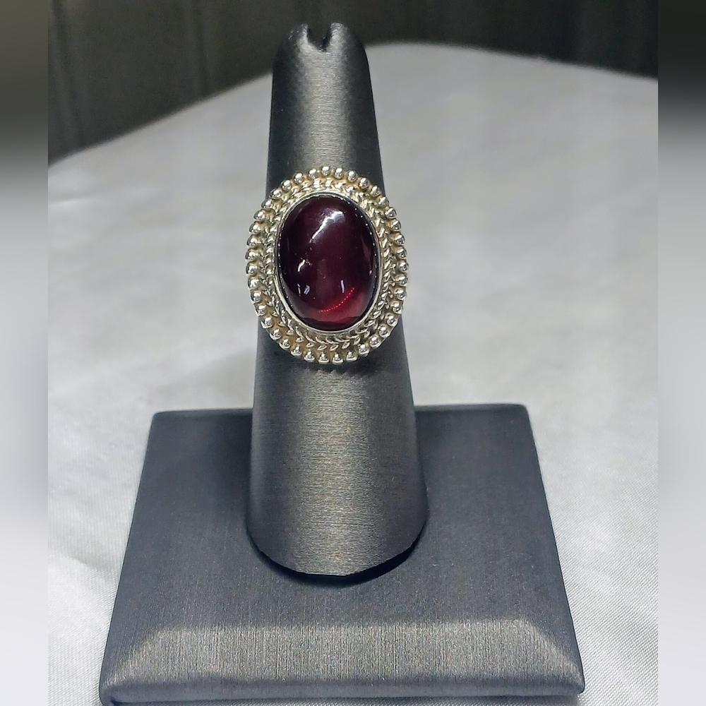 Beautiful,  unique Carnelian (red) and 925 Sterling silver ring.  Size 6.5, 7.